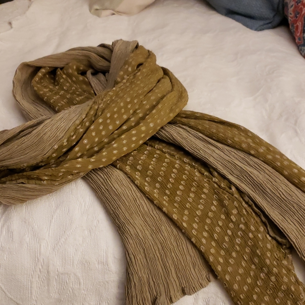 Ladies scarf